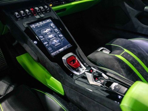 Used 2023 Lamborghini Huracan Tecnica image 25