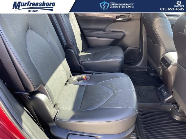 Used 2022 Toyota Highlander Limited AWD/4WD image 22