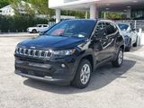 New 2025 Jeep Compass Latitude image 2