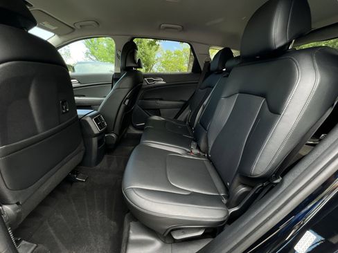 Used 2023 Kia Sportage EX FWD image 43