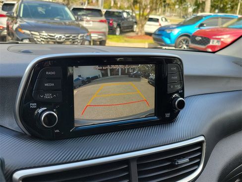Certified 2021 Hyundai Tucson SE image 32