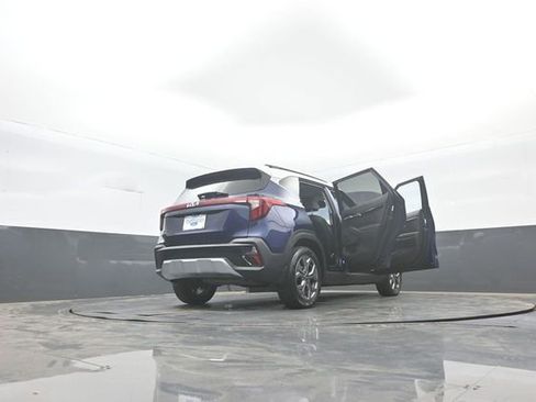 Used 2024 Kia Seltos S FWD image 45