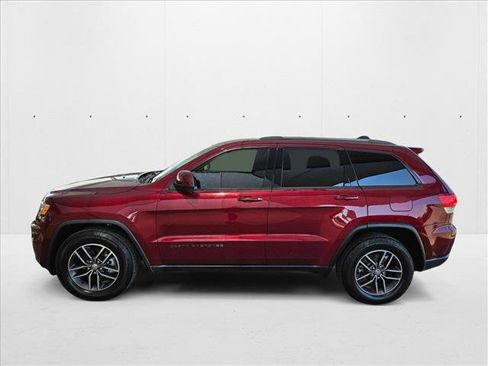 Used 2018 Jeep Grand Cherokee Laredo image 9