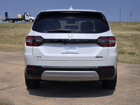 Used 2025 Honda Pilot EX-L image 8