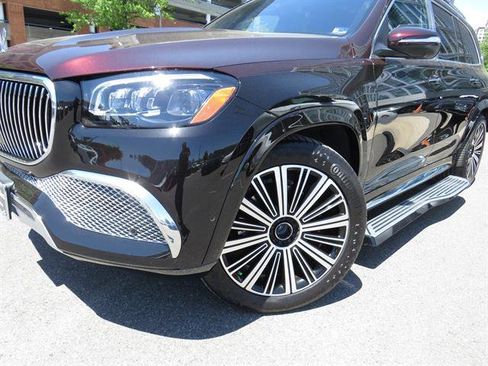 Certified 2022 Mercedes-Benz Maybach GLS 600 4MATIC image 28