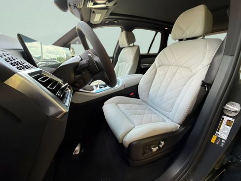 New 2026 BMW X5 xDrive50e w/ M Sport Package AWD/4WD image 10