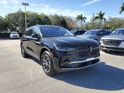 New 2026 Lincoln Nautilus Premier AWD/4WD image 31