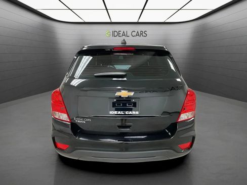 Used 2020 Chevrolet Trax LS FWD image 6