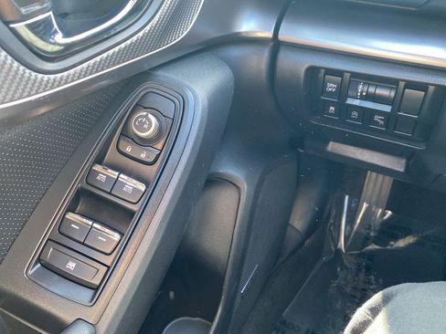 Used 2022 Subaru Crosstrek 2.5i Limited w/ Moonroof Package 2 image 11