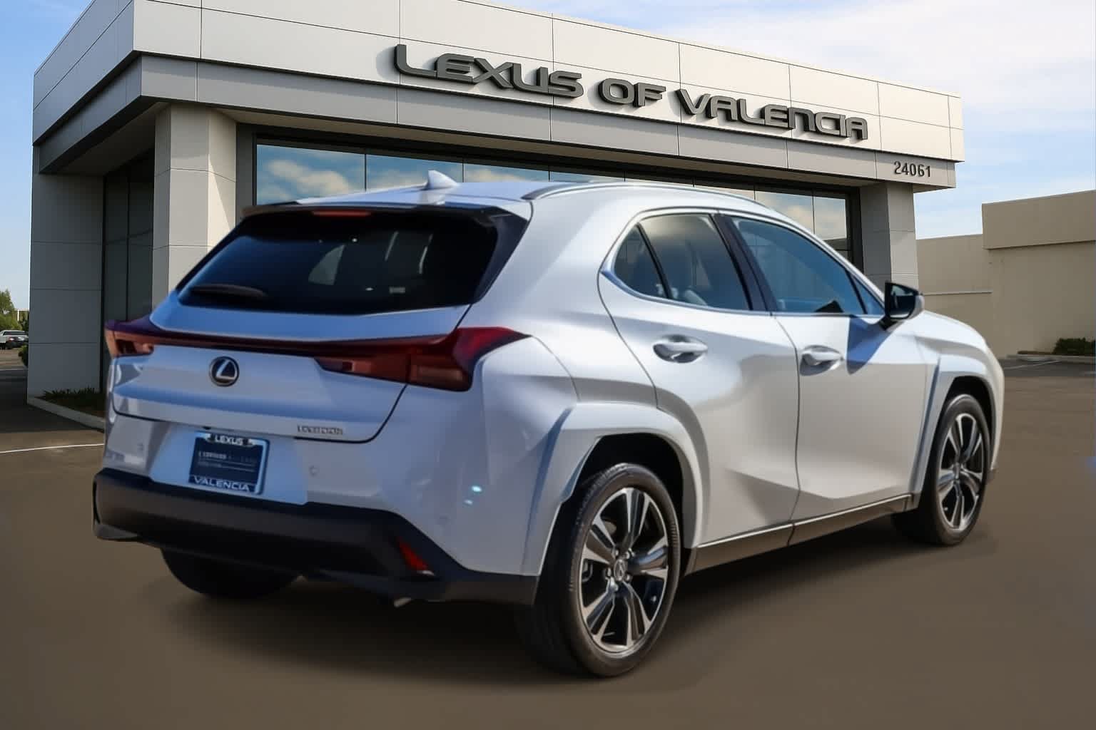 Certified 2026 Lexus UX 300h FWD w/ Accessory Package (Z2) image 4