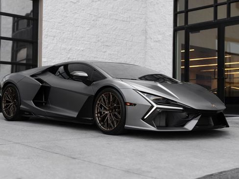 Used 2025 Lamborghini Revuelto AWD/4WD image 24