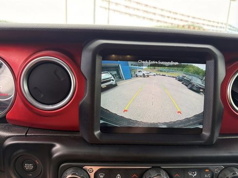 Used 2020 Jeep Wrangler Unlimited Rubicon AWD/4WD image 26