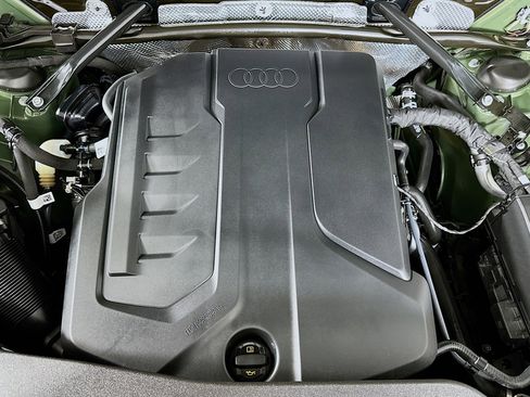 Used 2025 Audi Q5 Premium Plus w/ Premium Plus AWD/4WD image 13