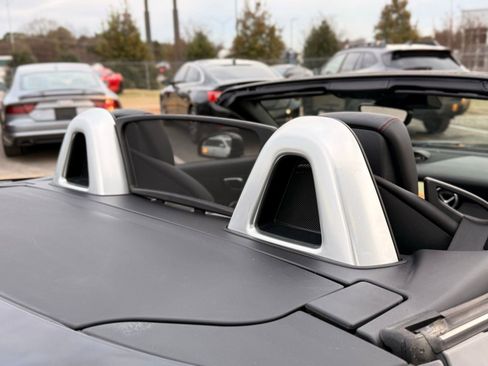 Used 2019 Mercedes-Benz SLC 43 AMG image 38