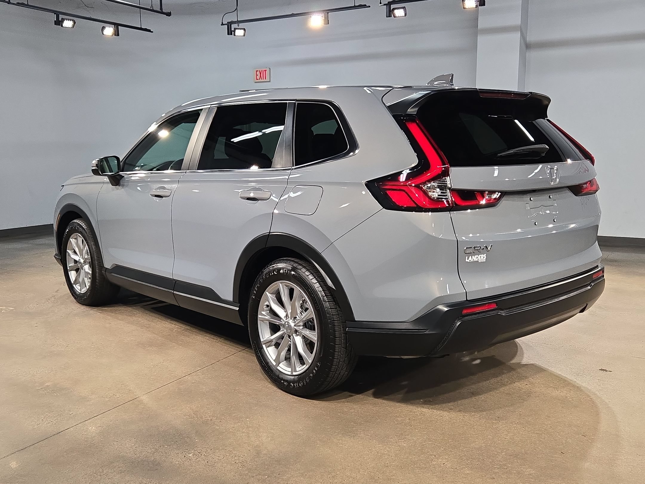 Used 2025 Honda CR-V EX image 5