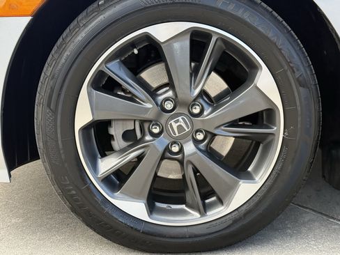 Used 2023 Honda Odyssey Elite image 12