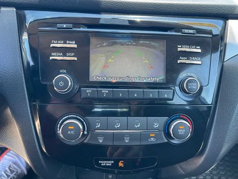 Used 2016 Nissan Rogue S AWD/4WD image 33