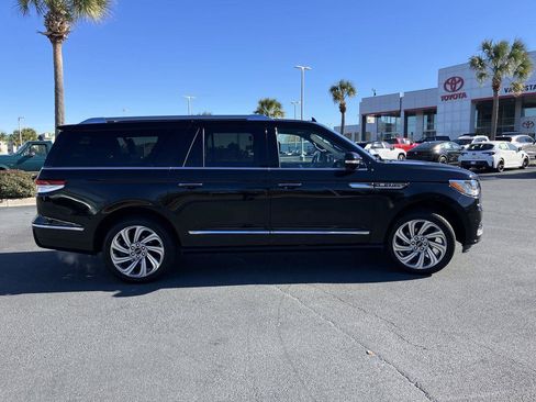 Used 2022 Lincoln Navigator L Reserve image 6