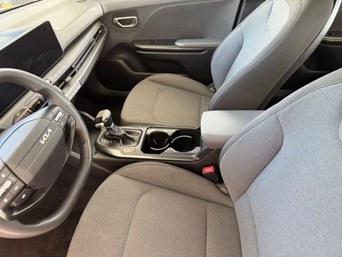 Used 2025 Kia K4 FWD image 40
