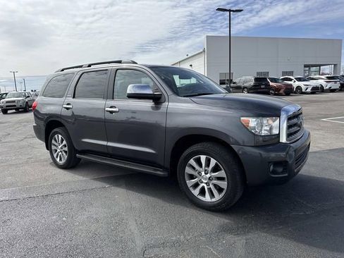 Used 2016 Toyota Sequoia Limited w/ Safety & Convenience Package AWD/4WD image 7