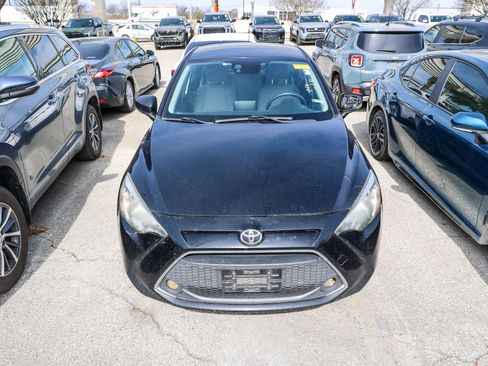 Used 2019 Toyota Yaris LE image 5