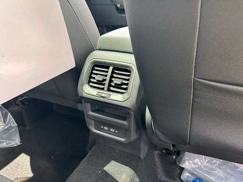 New 2026 Volkswagen Taos SEL AWD/4WD image 50