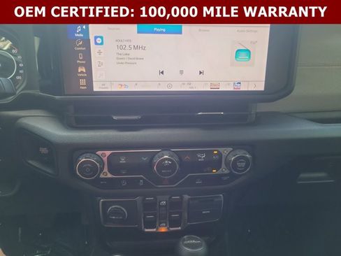 Used 2024 Jeep Gladiator Sport AWD/4WD image 31