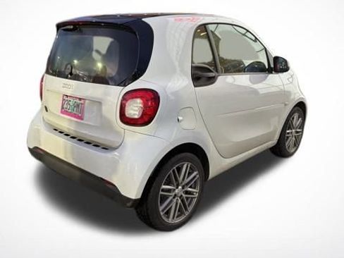 Used 2019 smart fortwo electric drive image 6