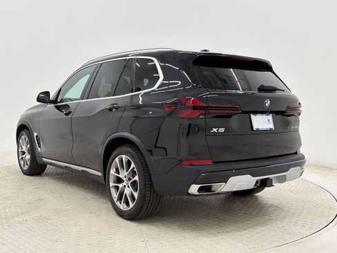 Used 2024 BMW X5 xDrive40i w/ Premium Package AWD/4WD image 3