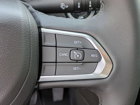 New 2026 Jeep Compass Latitude AWD/4WD image 18