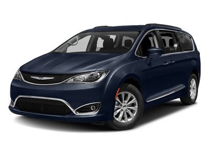 Used 2017 Chrysler Pacifica Touring-L w/ Tire & Wheel Group
