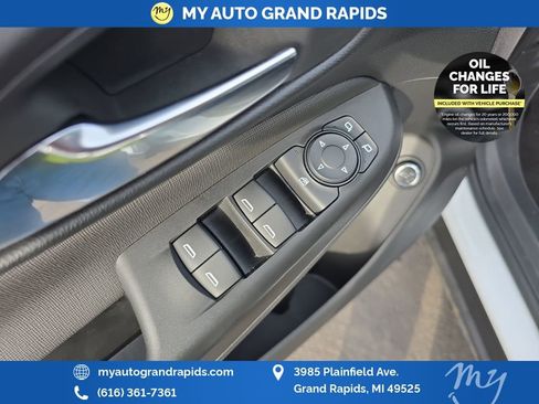 Used 2024 Buick Envista Preferred w/ Convenience II Package image 12