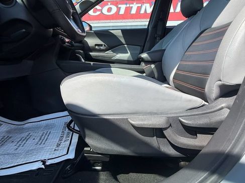 Used 2022 Nissan Kicks SR w/ Premium Package FWD image 24