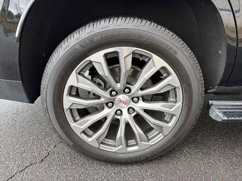 Used 2021 GMC Yukon Denali w/ Denali Premium Package AWD/4WD image 21