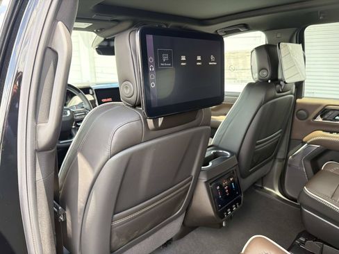 New 2026 GMC Yukon XL Denali Ultimate AWD/4WD image 13