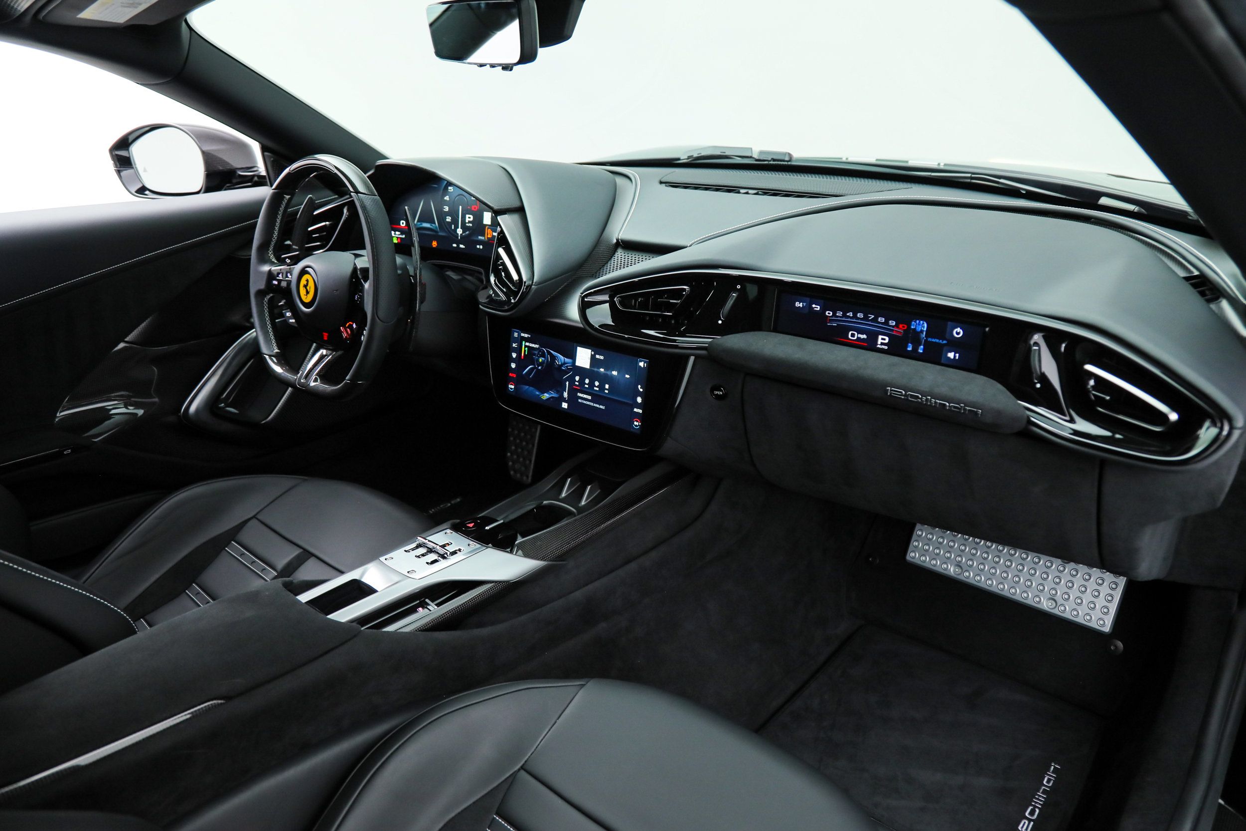 Certified 2025 Ferrari 12Cilindri RWD image 30