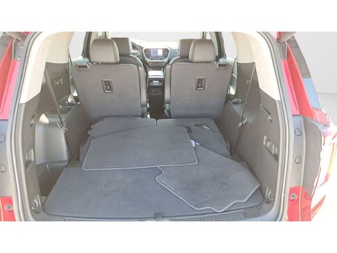 Used 2022 GMC Acadia SLT w/ Technology Package image 12