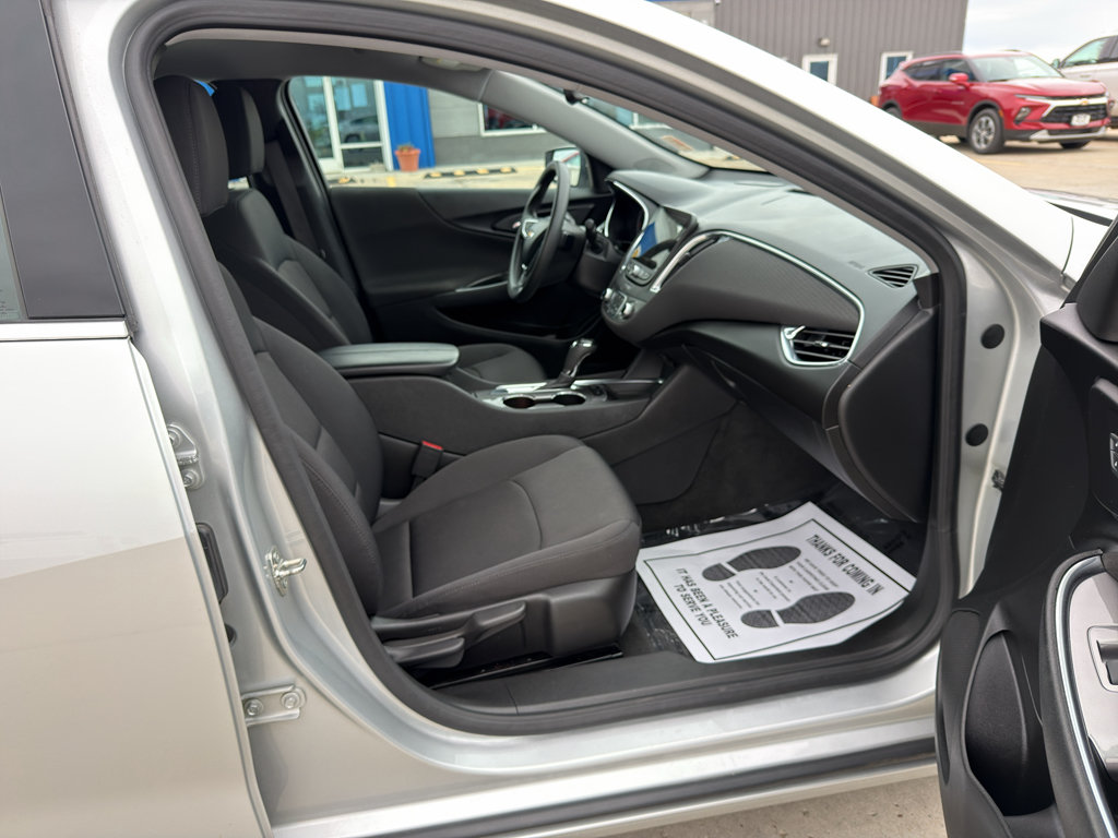 Used 2020 Chevrolet Malibu LT w/ Fleet LT Safety Plus Package FWD image 21