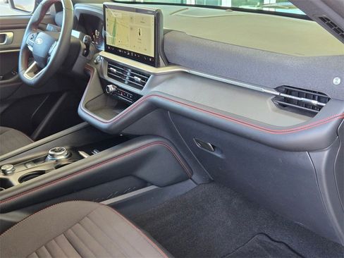 Used 2025 Ford Explorer ST-Line w/ ST-Line Street Pack image 27