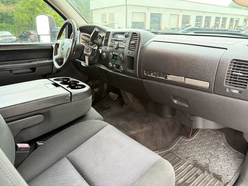 Used 2013 GMC Sierra 2500 SLE w/ HD SLE Premium Package AWD/4WD image 19