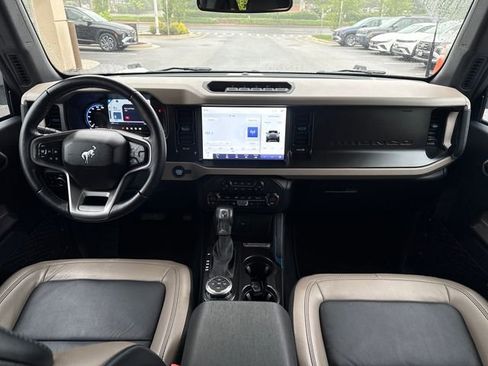 Used 2023 Ford Bronco Wildtrak AWD/4WD image 12