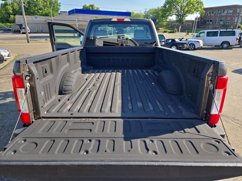 Used 2017 Ford F250 XL w/ Snow Plow Prep Package image 22