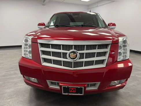 Used 2013 Cadillac Escalade Platinum image 16
