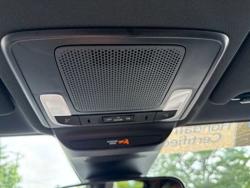 Certified 2025 Honda HR-V Sport image 35