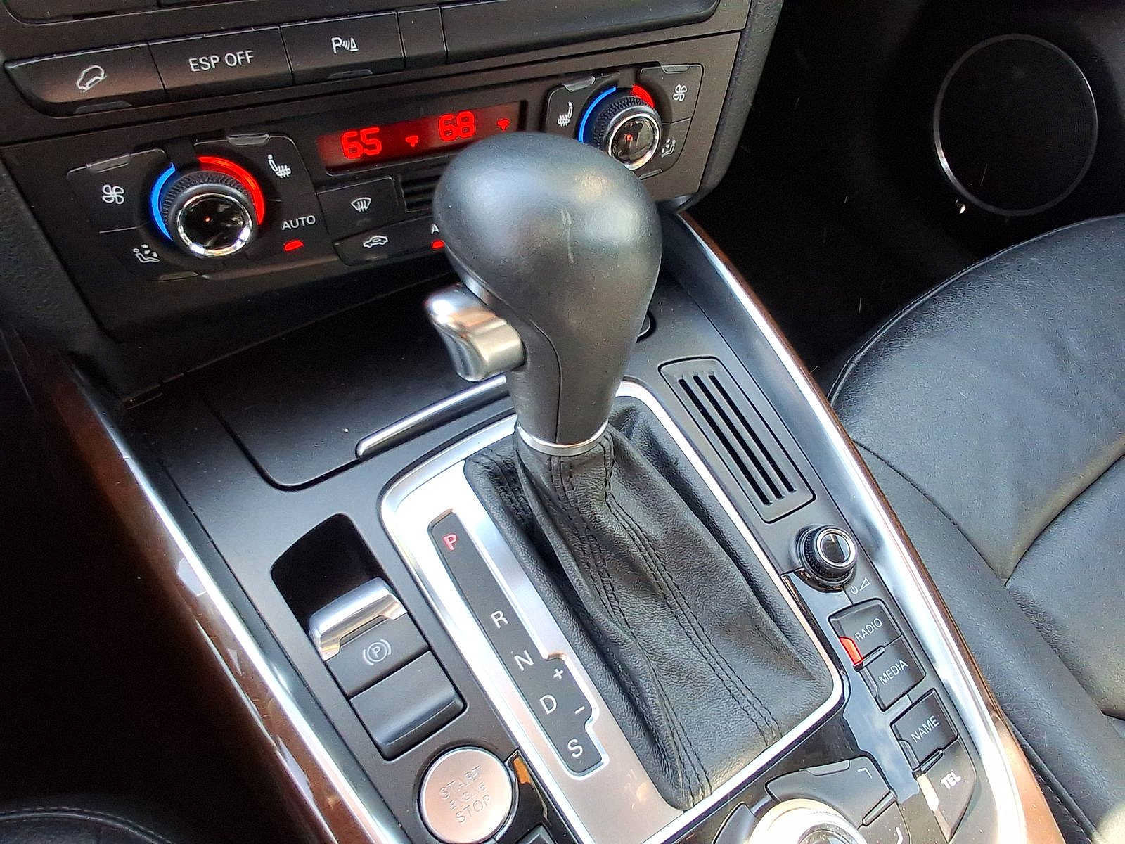 Used 2010 Audi Q5 3.2 Prestige AWD/4WD image 18