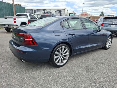Used 2020 Volvo S60 T6 Momentum AWD/4WD image 6