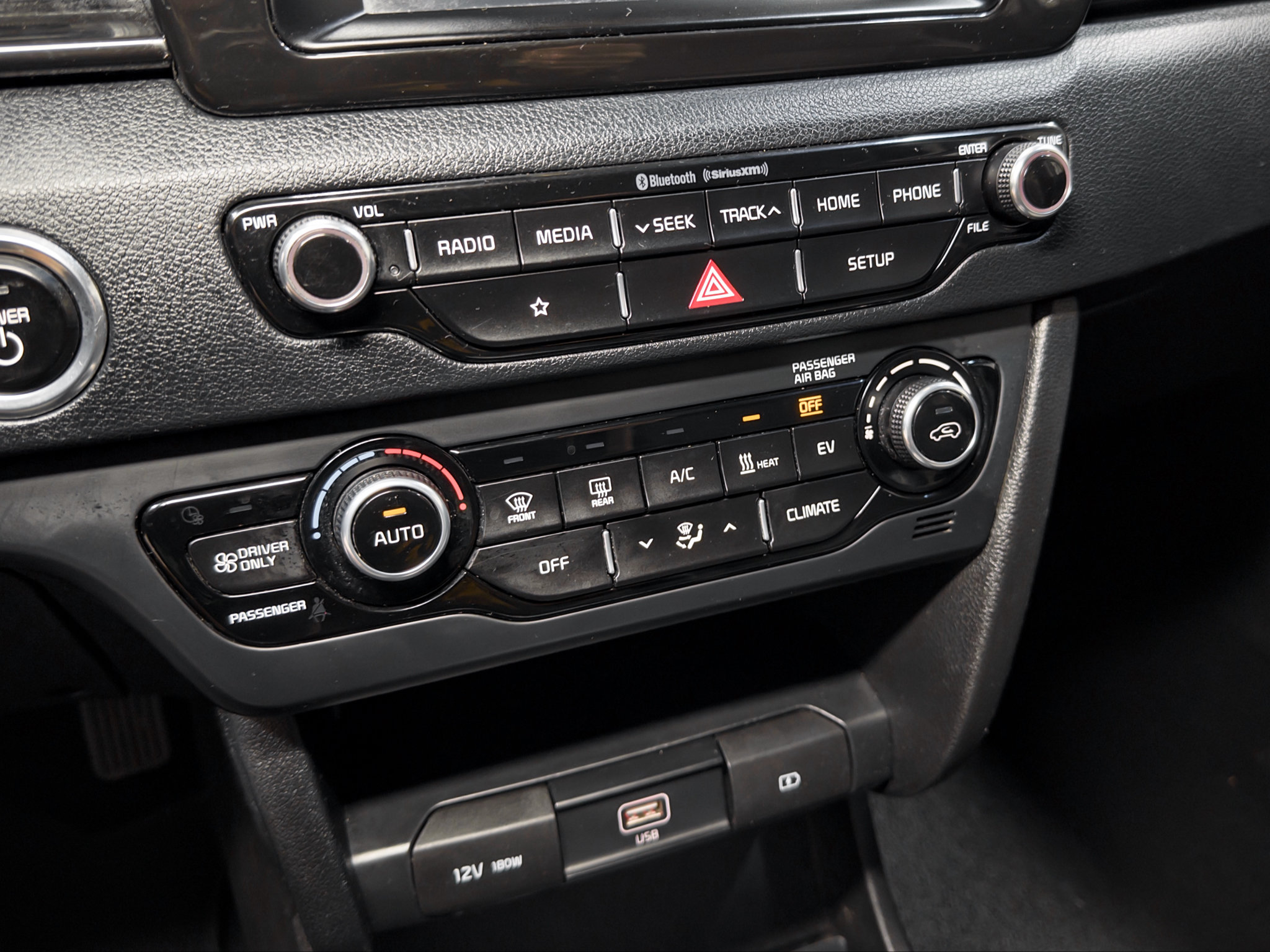 Used 2019 Kia Niro EX w/ Cold Weather Package 2.0 FWD image 14