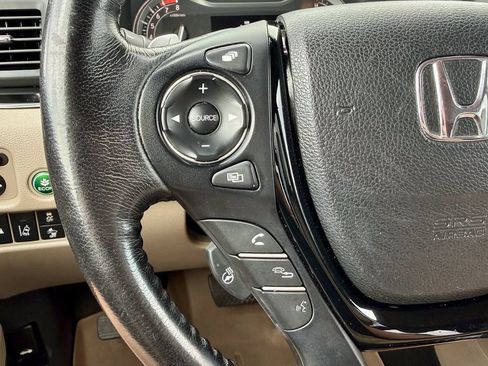 Used 2016 Honda Pilot Elite image 24