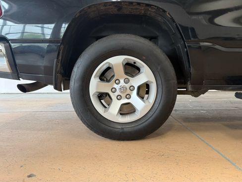 Used 2019 RAM 1500 Tradesman w/ SXT Appearance Group AWD/4WD image 9