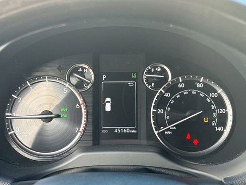Used 2023 Lexus GX 460 Premium image 12